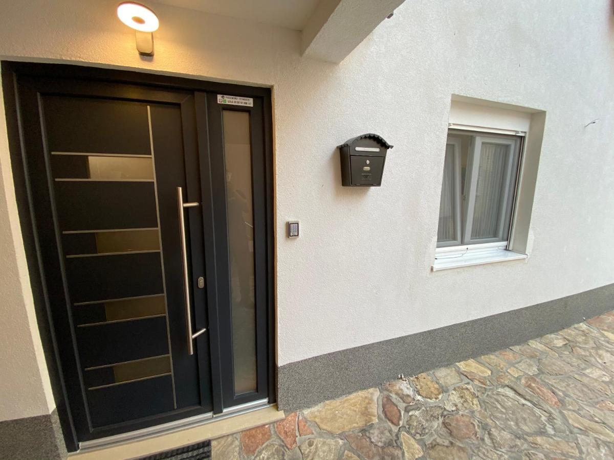 Apartments & Rooms Mostar Story Bagian luar foto